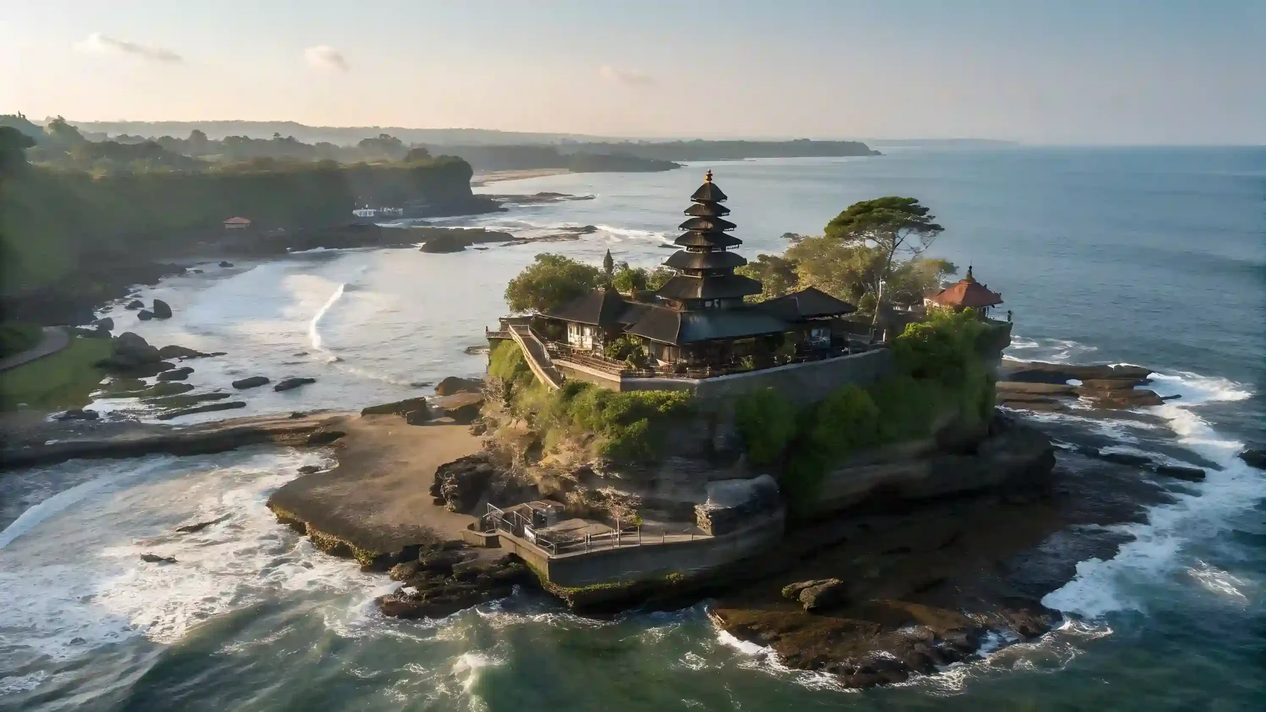 峇里島海神廟 Tanah Lot 日落景色 — 包車一日遊熱門景點